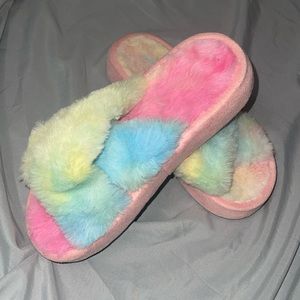 Tie dye plush slippers for girls size 2